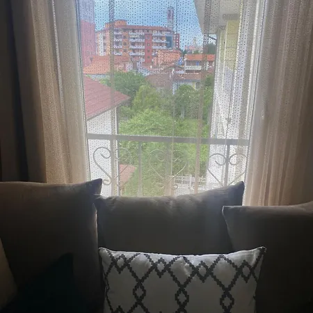 Negis House City Center Appartement Shkodër